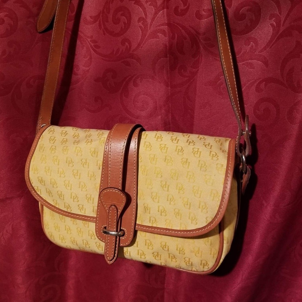 Dooney and Bourke HandBag